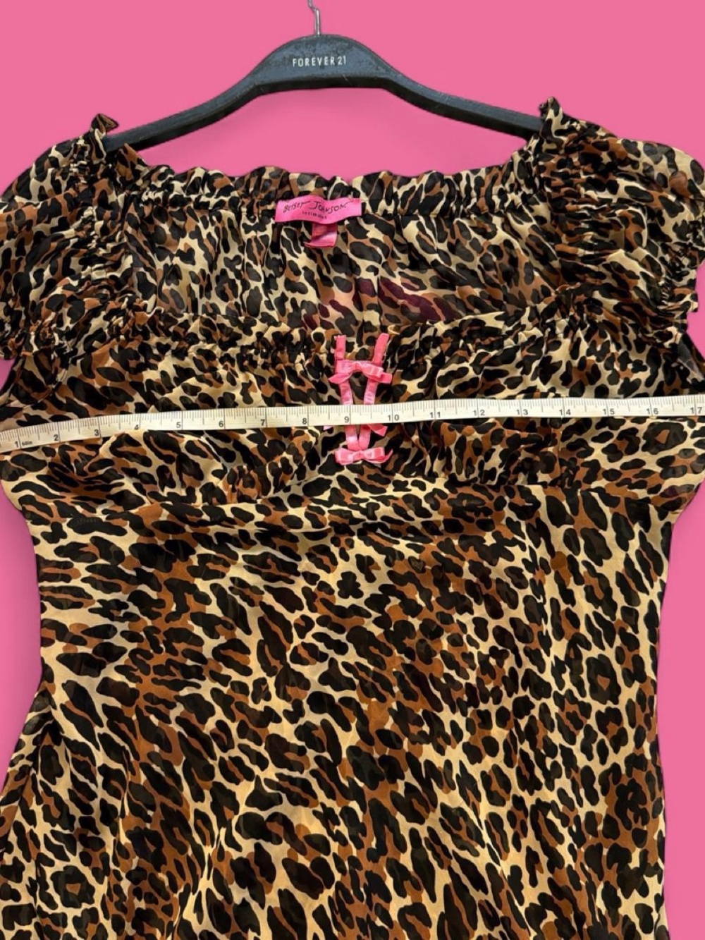 Y2k Vintage Betsey Johnson Leopard Print Dress with Pink Ribbon Accents - Picture 4 of 8